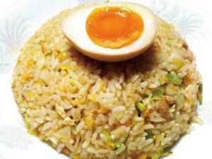煮卵チャーハン(拾丁目食堂)